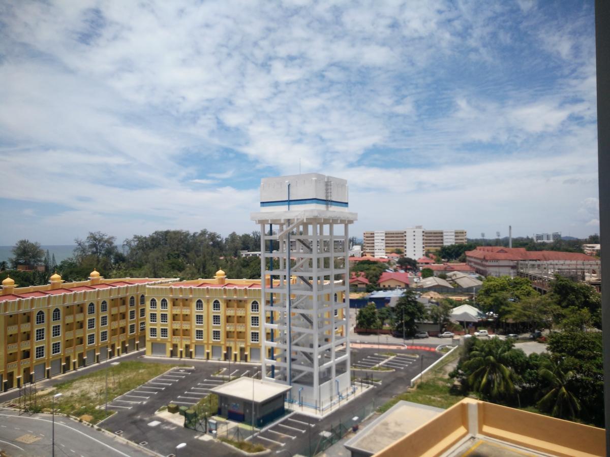 דירות קואלה טרנגאנו Casa Inderaloka Pantai Batu Buruk מראה חיצוני תמונה
