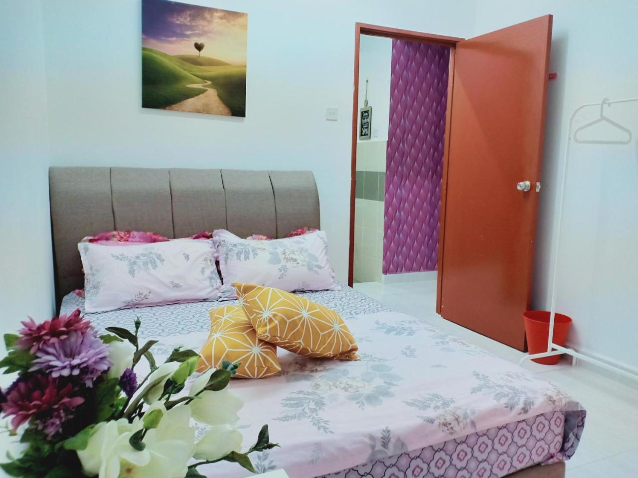 דירות קואלה טרנגאנו Casa Inderaloka Pantai Batu Buruk מראה חיצוני תמונה